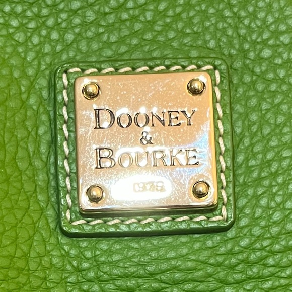 Dooney and Bourke purse. Green. Limited Edition. Extra pockets. NEVER USED. - Picture 3 of 10